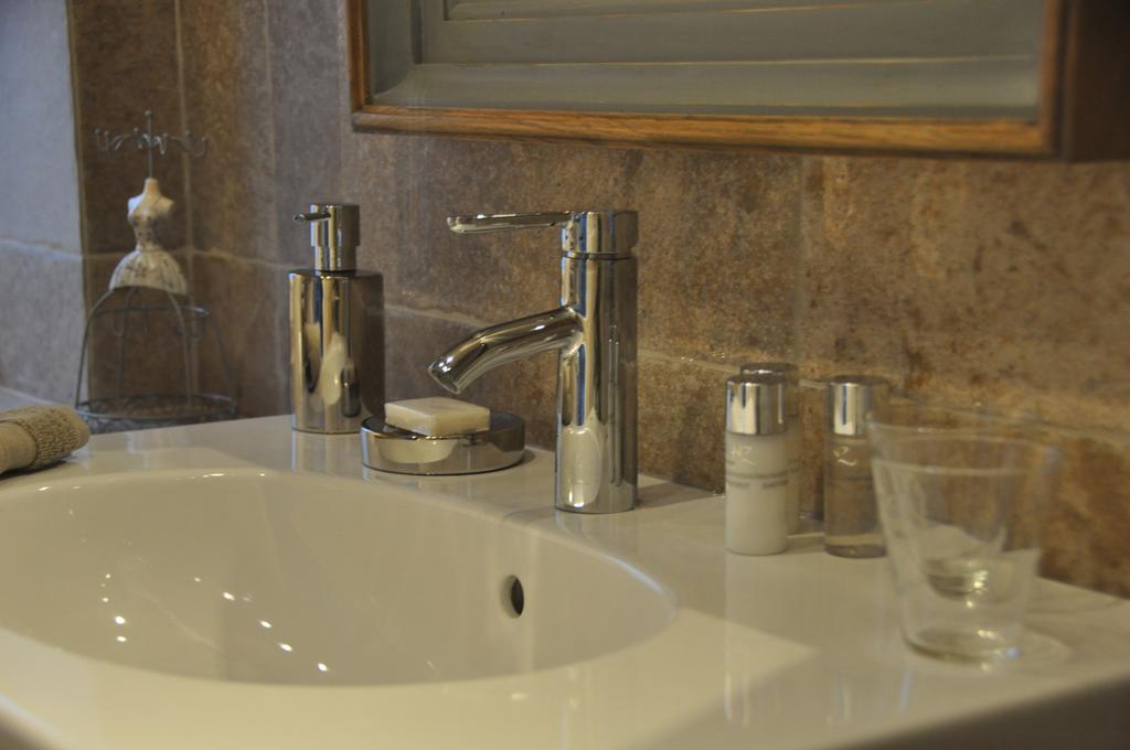 Hotel La Poupardoise Honfleur Zimmer foto
